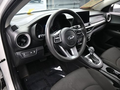 Used 2021 Kia Forte LXS image 10