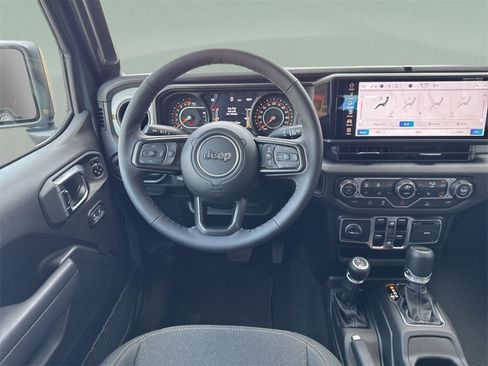 New 2025 Jeep Gladiator Sport image 33