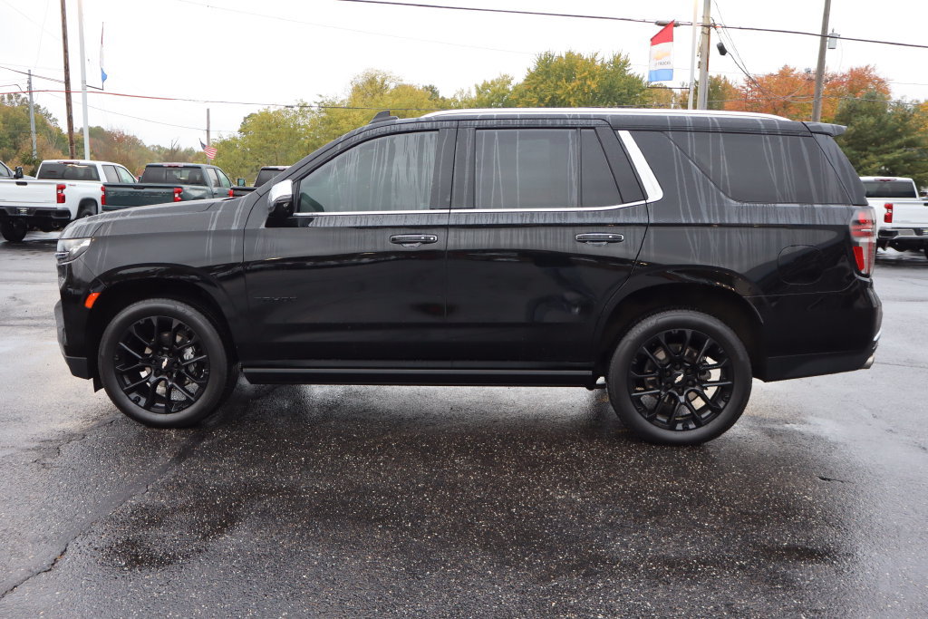 Used 2023 Chevrolet Tahoe Premier AWD/4WD image 32