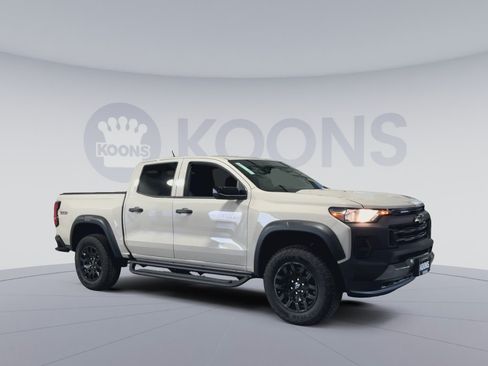 New 2026 Chevrolet Colorado Trail Boss AWD/4WD image 2