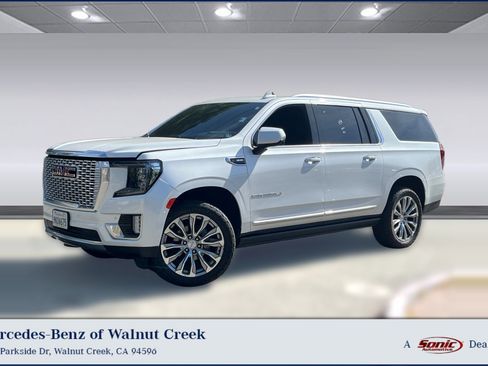 Used 2022 GMC Yukon XL Denali w/ Denali Ultimate Package AWD/4WD image 1