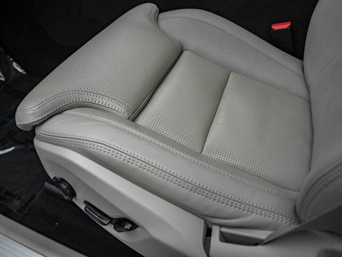 Used 2023 Volvo XC60 B5 Ultimate w/ Climate Package image 31