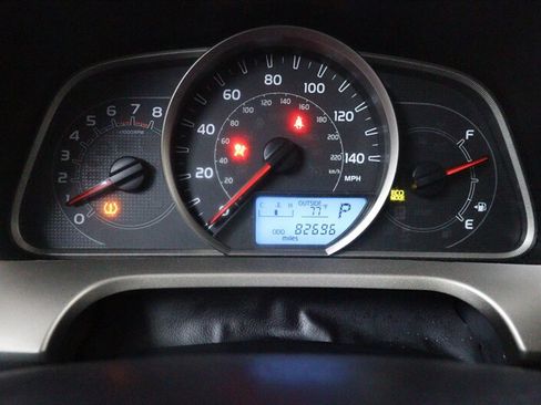 Used 2015 Toyota RAV4 XLE AWD/4WD image 11