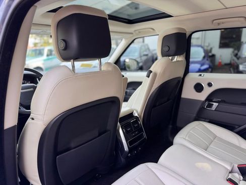 Used 2019 Land Rover Range Rover Sport HSE AWD/4WD image 22