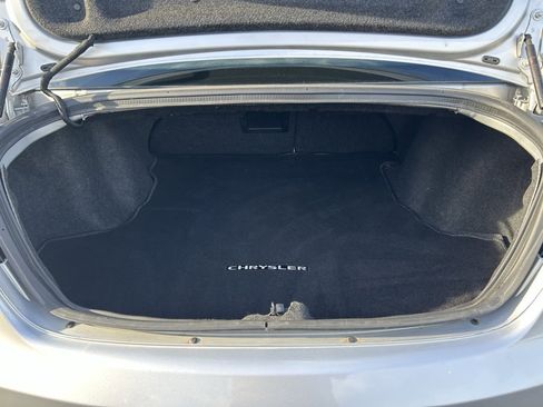 Used 2011 Chrysler 200 Touring image 22