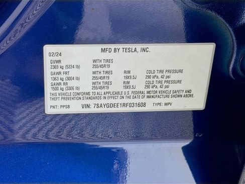 Used 2024 Tesla Model Y Long Range AWD/4WD image 35