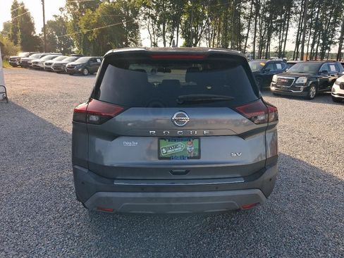 Used 2021 Nissan Rogue SV FWD image 4