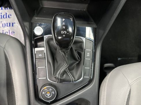 Used 2024 Volkswagen Taos SE image 36