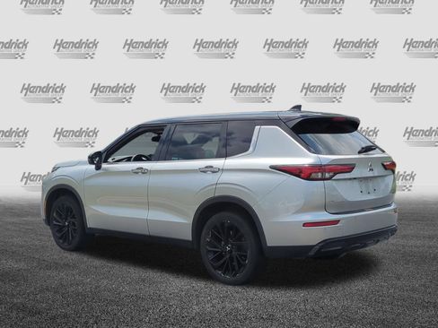 Used 2023 Mitsubishi Outlander SEL FWD image 8