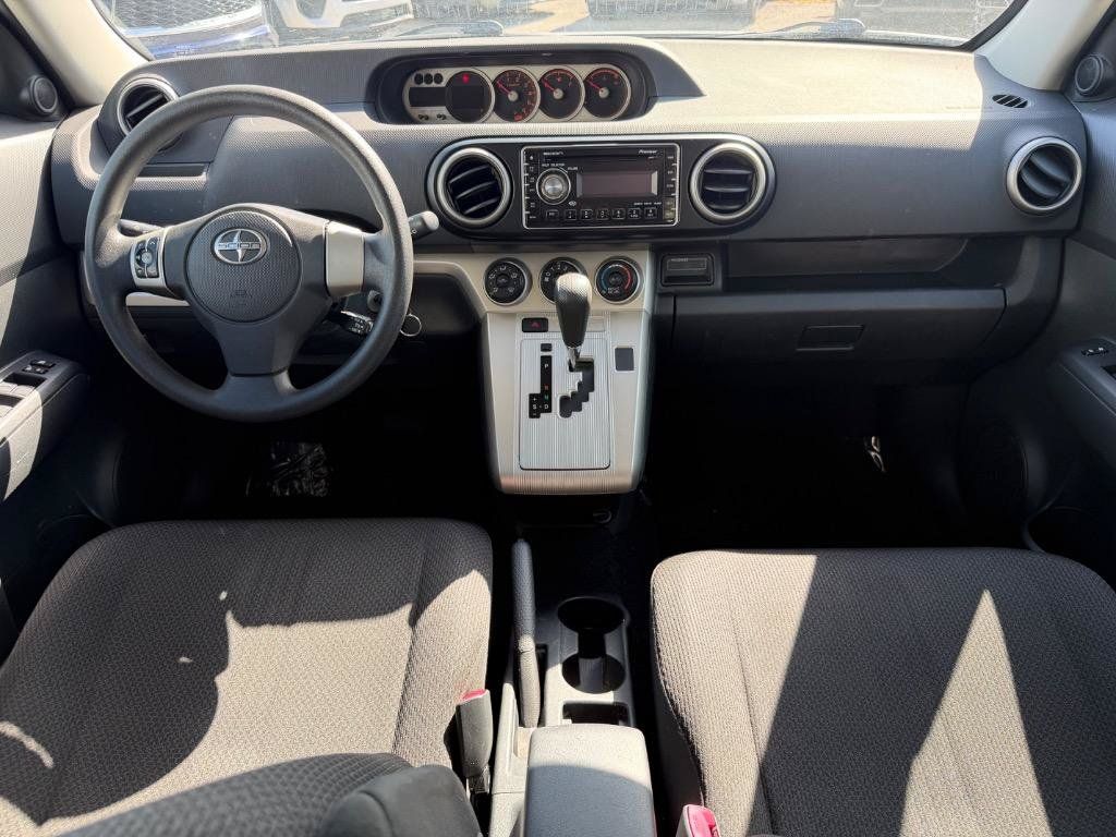 Used 2009 Scion xB FWD image 14
