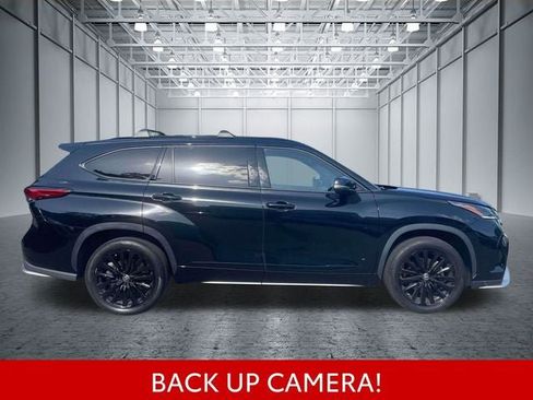 Used 2023 Toyota Highlander XSE AWD/4WD image 5