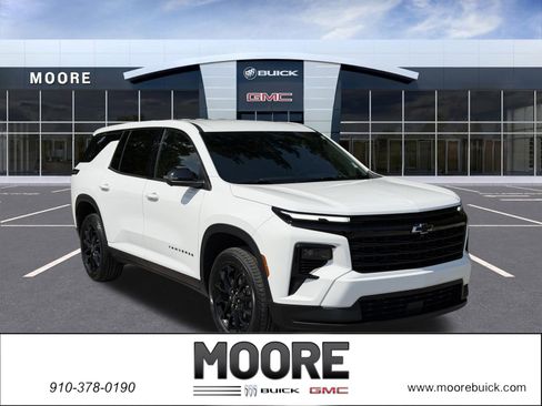Used 2024 Chevrolet Traverse LS w/ Midnight/Sport Edition FWD image 1