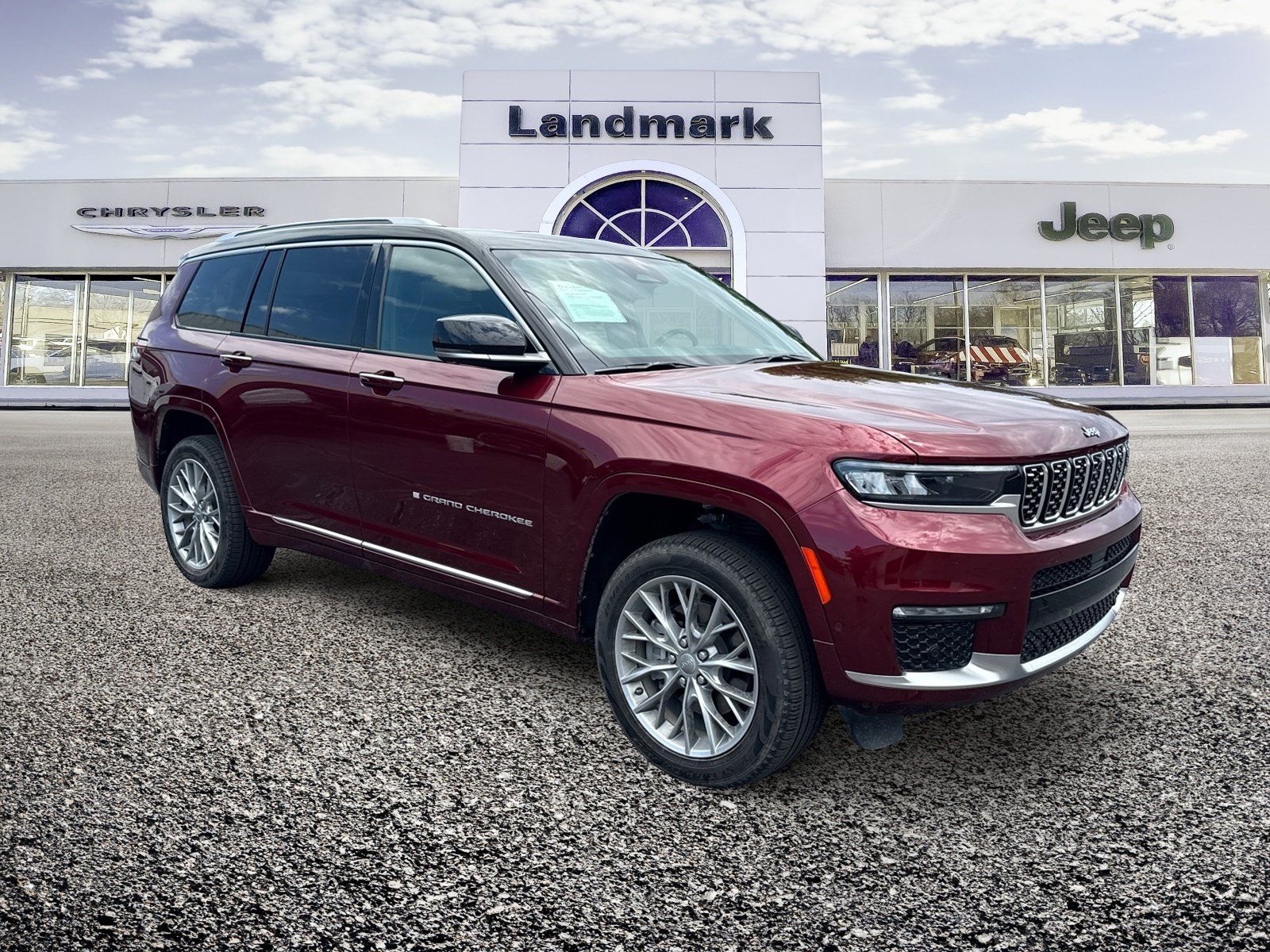 Used 2023 Jeep Grand Cherokee L Summit w/ Advanced Protech Group IV AWD/4WD image 22