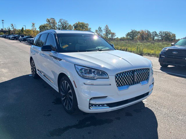Used 2023 Lincoln Aviator Black Label Grand Touring w/ Class IV Trailer Tow Package AWD/4WD image 8
