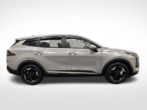 Certified 2026 Kia Sportage EX FWD image 4