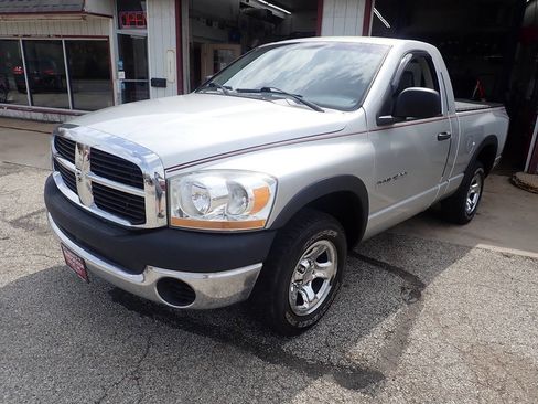 Used 2006 Dodge Ram 1500 Truck ST w/ V6 Value Group image 2