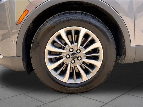 Used 2022 Lincoln Nautilus Reserve AWD/4WD image 11