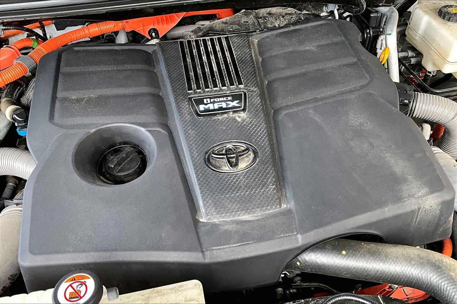 Used 2024 Toyota Tundra Limited AWD/4WD image 31