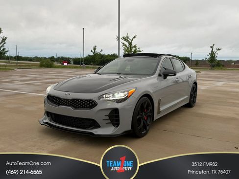 Used 2020 Kia Stinger GT1 RWD image 1