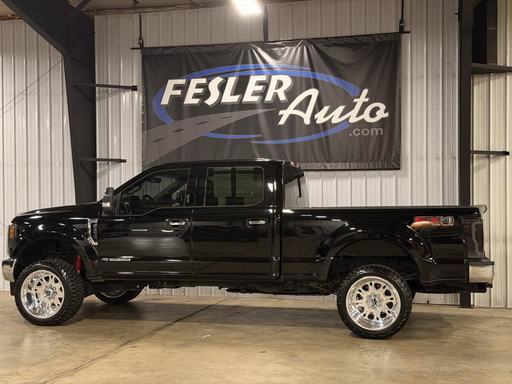 Used 2017 Ford F250 Lariat w/ Chrome Package AWD/4WD image 5