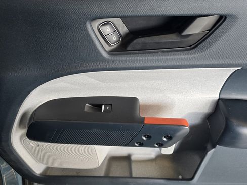 Used 2022 Ford Maverick XLT image 24