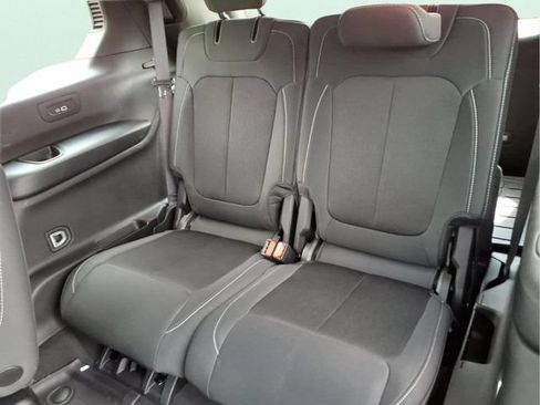Used 2025 Jeep Grand Cherokee L Laredo w/ Luxury Tech Group I AWD/4WD image 17