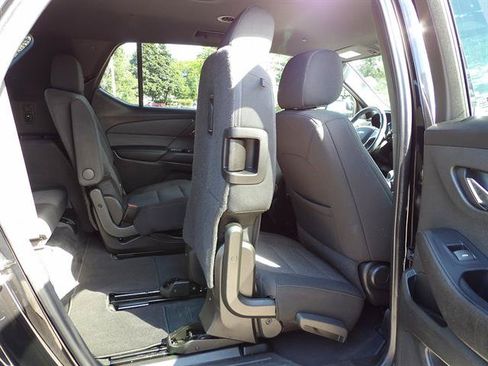 Used 2022 Chevrolet Traverse LT AWD/4WD image 37