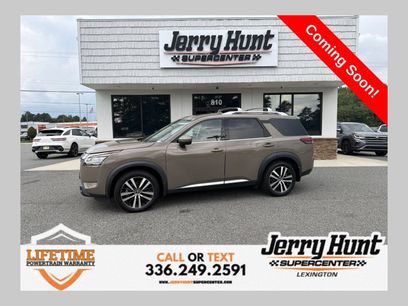 Used 2024 Nissan Pathfinder Platinum w/ Cargo Package