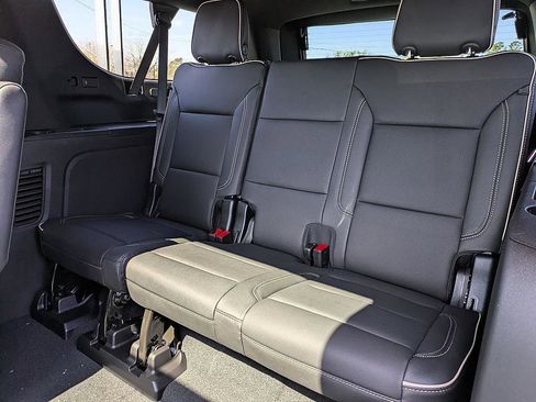 New 2026 Chevrolet Suburban Premier w/ Sun And Tow Package AWD/4WD image 30