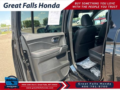 Certified 2024 Honda Ridgeline Black Edition image 18