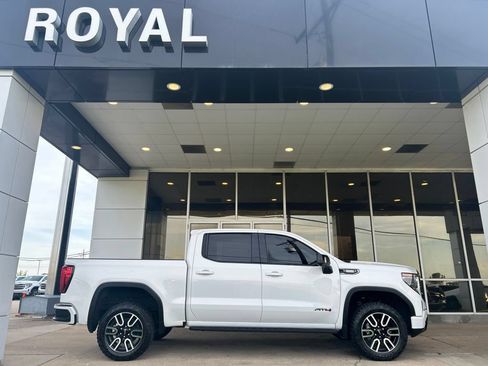 Used 2026 GMC Sierra 1500 AT4 w/ AT4 Premium Package AWD/4WD image 1