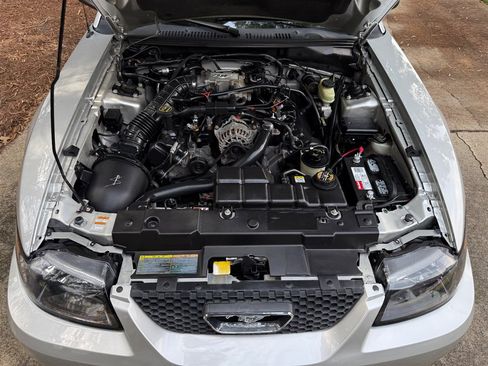 Used 2001 Ford Mustang GT RWD image 61