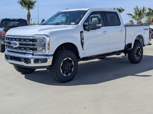 New 2026 Ford F250 XLT w/ XLT Premium Package AWD/4WD image 5