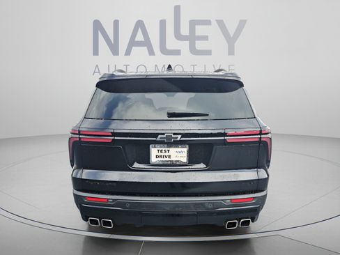 Used 2024 Chevrolet Traverse LT w/ Enhanced Driving Package FWD image 4