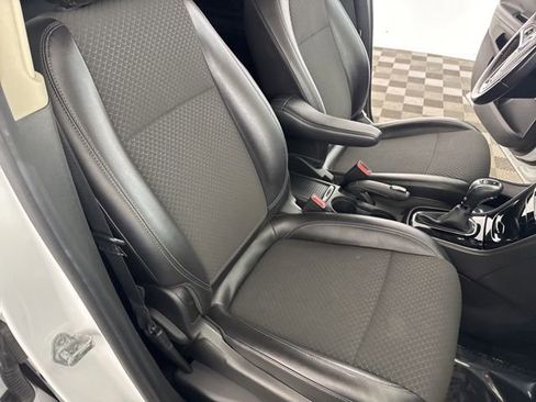 Used 2019 Buick Encore Preferred image 31