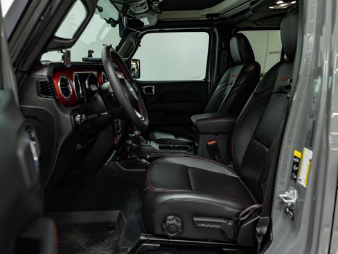 Used 2023 Jeep Gladiator Rubicon w/ Cold Weather Group image 72