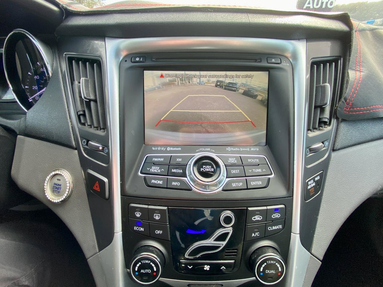 Used 2014 Hyundai Sonata Limited w/ Panoramic Sunroof Package 02 FWD image 19