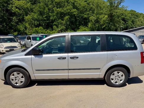 Used 2008 Dodge Grand Caravan SE FWD image 1