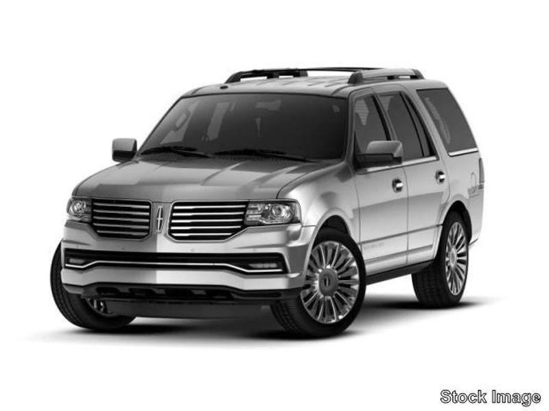 Used 2016 Lincoln Navigator Reserve image 1