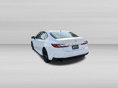 Used 2025 Toyota Camry LE FWD image 8