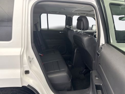 Used 2017 Jeep Patriot High Altitude AWD/4WD image 18