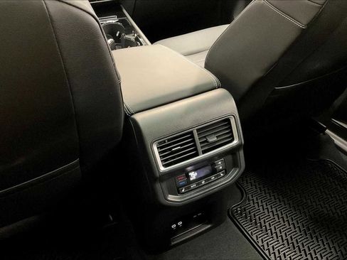 New 2025 Volkswagen Atlas SEL image 16