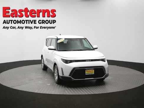 Used 2024 Kia Soul LX w/ Option Group 015 FWD image 50