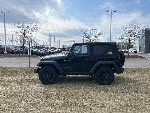 Used 2014 Jeep Wrangler Sport image 2
