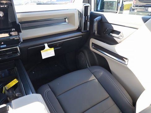 New 2026 GMC Hummer EV SUV image 20