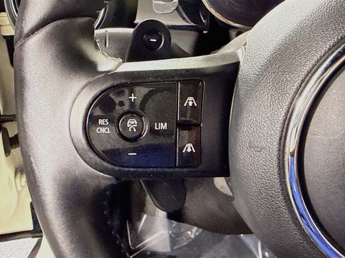 Used 2022 MINI Cooper S w/ Driver Assistance Package FWD image 14