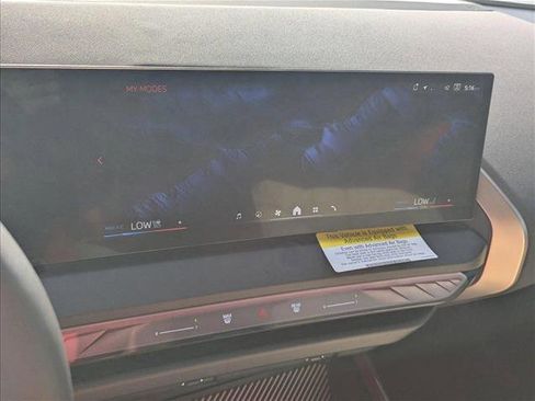 Used 2025 BMW X3 xDrive30i w/ Premium Package image 11