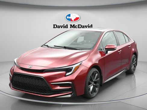 Used 2024 Toyota Corolla SE w/ SE Premium Package FWD image 4
