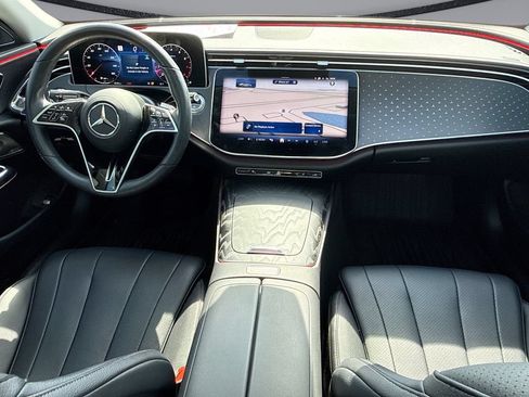 Used 2024 Mercedes-Benz E 350 4MATIC Sedan image 19