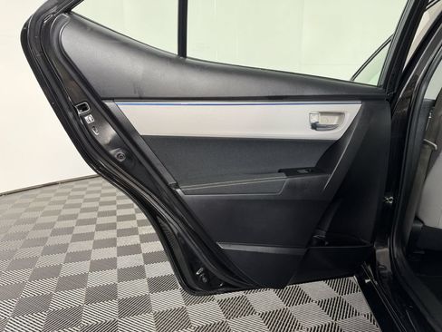 Used 2016 Toyota Corolla LE FWD image 39